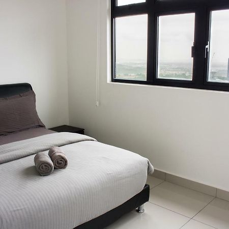 Ashton Meridin Suites Nusajaya  Exterior foto