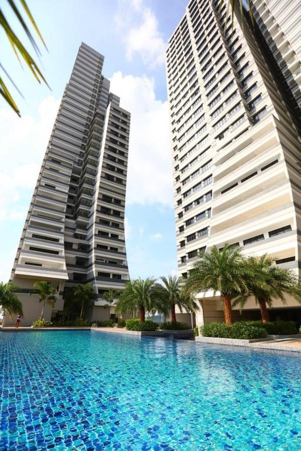Ashton Meridin Suites Nusajaya  Exterior foto