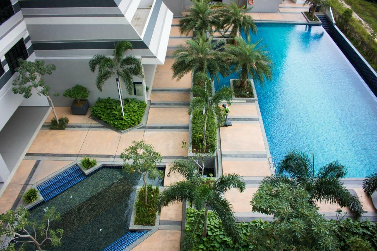 Ashton Meridin Suites Nusajaya  Exterior foto
